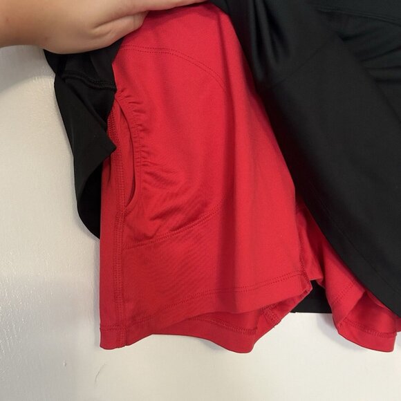 Elegant Black and Red Women's Skort - Picture 4 of 9